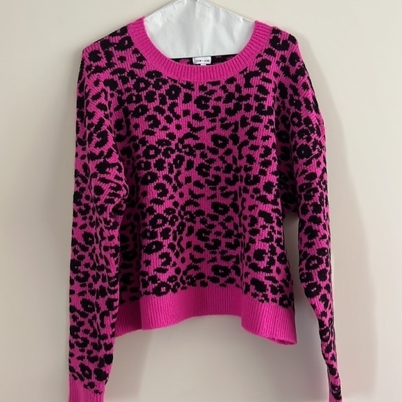 John and Jenn Sweater. Excellent Condition. - Picture 1 of 5